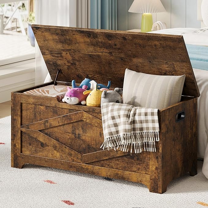 GarveeHome 39.4" Storage Chest, Wooden Storage Bench with Safety Hinges, Easy Assembly, Large Toy Chest for Entryway, Living Room, Bedroom