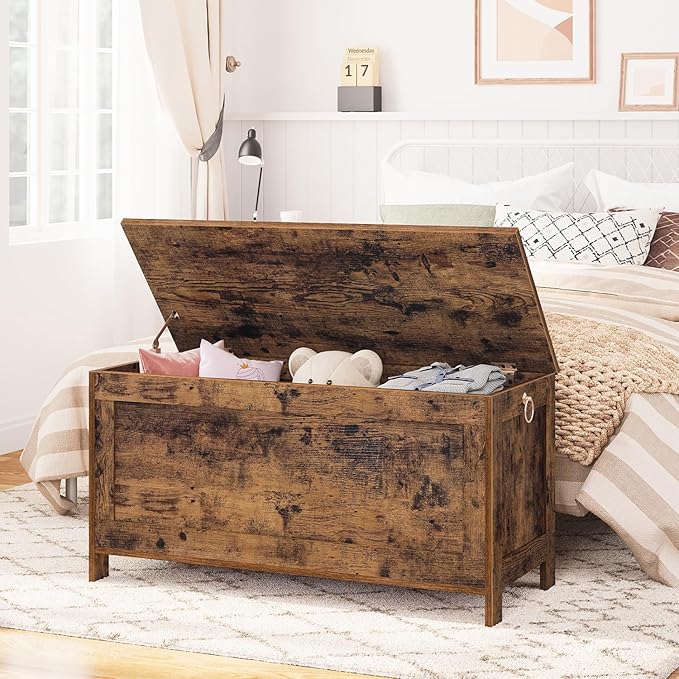 HOOBRO Toy Box, Retro Wooden Look Storage Chest with Safety Hinge, Entryway Storage Bench Supports 220 lb, 39.4 x 15.7 x 18.9 Inches Toy Chest Organizer, Easy Assembly (Rustic Brown) BF100CW01