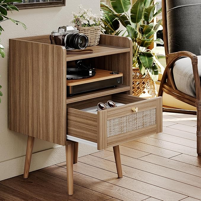 Night stand Set of 2, Bedside Tables with Charging Station, Rattan End Tables, Bed Side Tables, Wood Nightstands set of 2 for Farmhouse Kids' Room Bedroom Living Room Dorm Sofa Office Corner(Brown)
