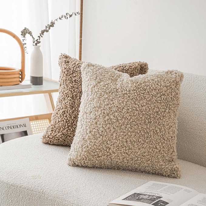 Foindtower 2 Pieces Faux Fur Throw Pillow Cover Decorative Sherpa Pillow Fuzzy Accent Pillowcases Soft Sheepskin Fleece Cushion Case for Bed Couch Living Room 18x18 Inch Oatmeal