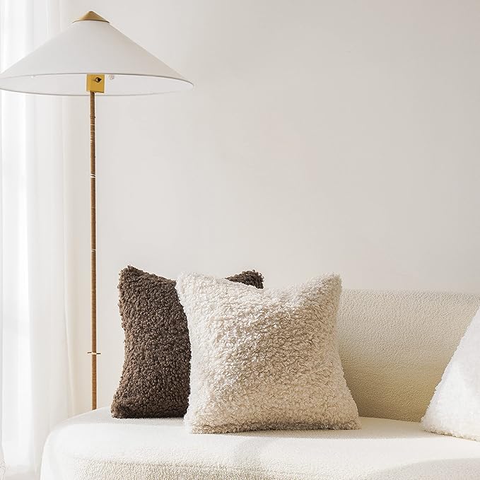 Foindtower 2 Pieces Faux Fur Throw Pillow Cover Decorative Sherpa Pillow Fuzzy Accent Pillowcases Soft Sheepskin Fleece Cushion Case for Bed Couch Living Room 18x18 Inch Neutral Cream