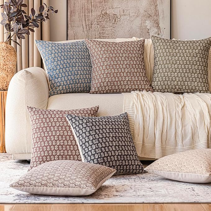 Foindtower Set of 2 Decorative Neutral Floral Print Throw Pillow Covers Vintage Accent Farmhouse Cushion Covers Boho Home Decor for Sofa Couch Chair Bedroom Living Room Outdoor,18×18 Inch,Black