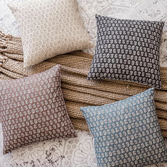 Foindtower Set of 2 Decorative Neutral Floral Print Throw Pillow Covers Vintage Accent Farmhouse Cushion Covers Boho Home Decor for Sofa Couch Chair Bedroom Living Room Outdoor,18×18 Inch,Black